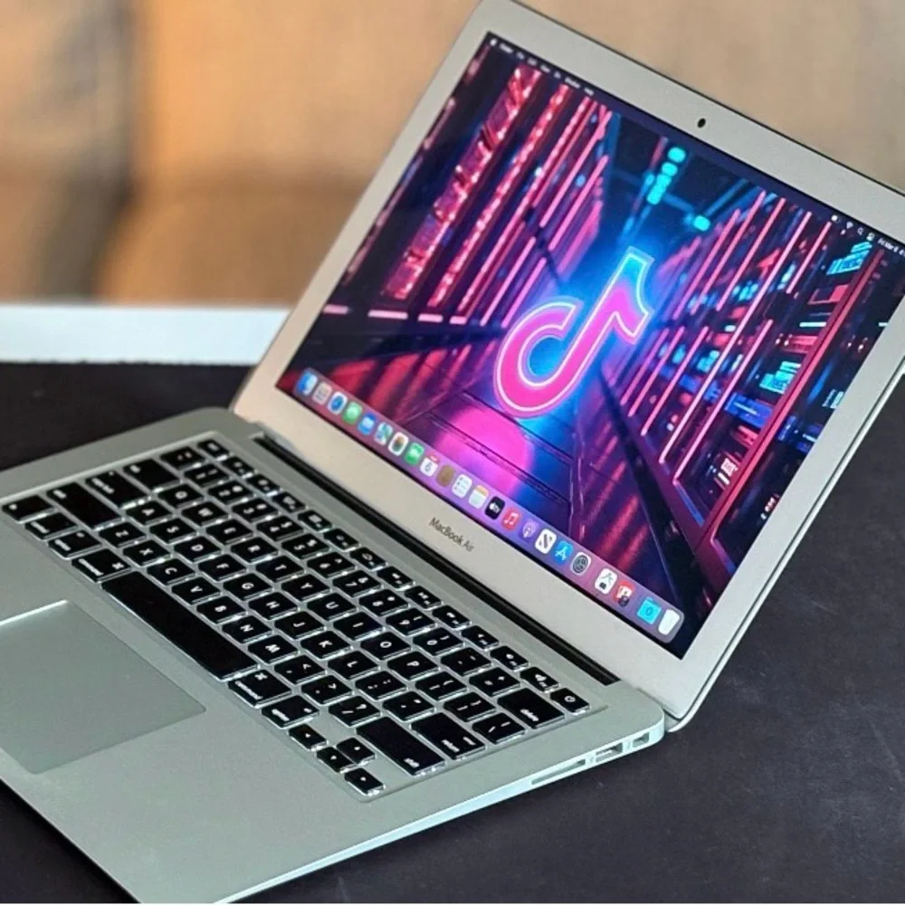 2017 MacBook Air 13